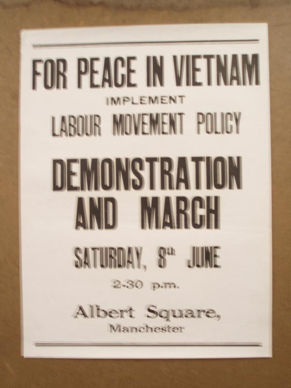 069506 Poster  FOR PEACE IN VIETNAM - £20